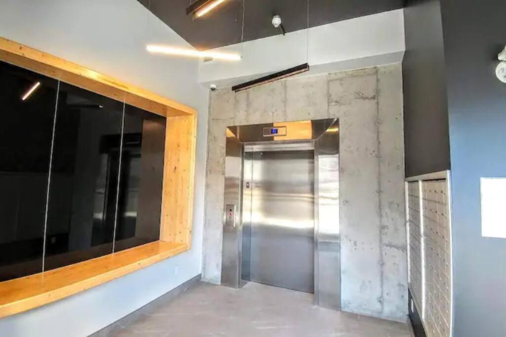 Good Vibes Only -Modern And Spacious 2 Bedroom Condo 4 Beds Free Parking, Gym Ciudad de Quebec Exterior foto